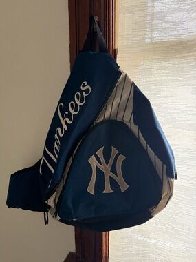 Yankees vintage-style pinstripe sling backpack